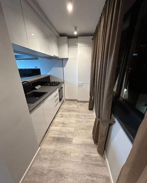 Teiul Doamnei x Colentina, aproape de sectia 7 de politie, super oferta.