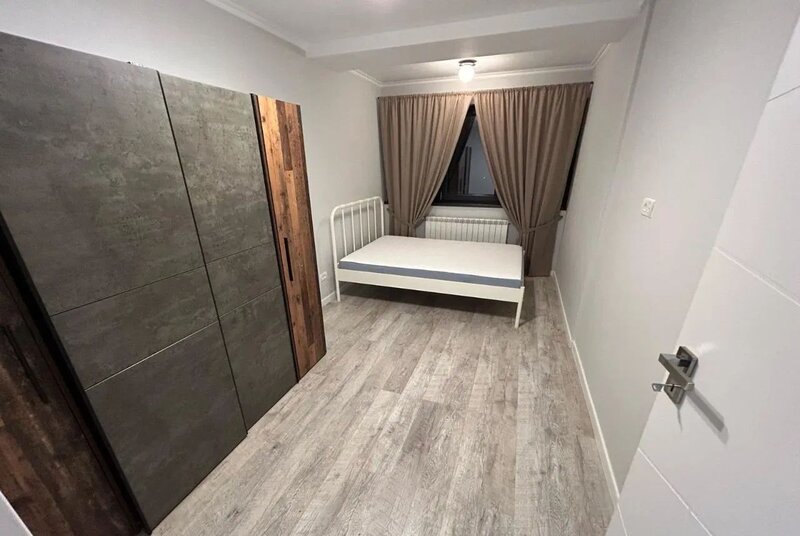 Teiul Doamnei x Colentina, aproape de sectia 7 de politie, super oferta.